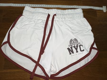 Weisse Shorts mit NYC Print, Grösse S
