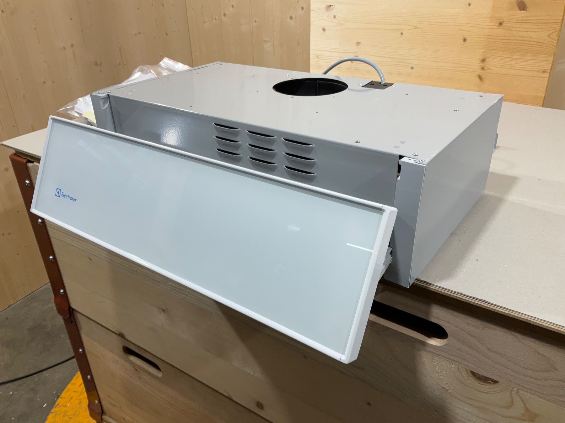 Electrolux Dampfabzug: 132 Electrolux Dampfabzug aus Küchenliquidation – Neu (gemäss Beschreibung) aus Derendingen von  2