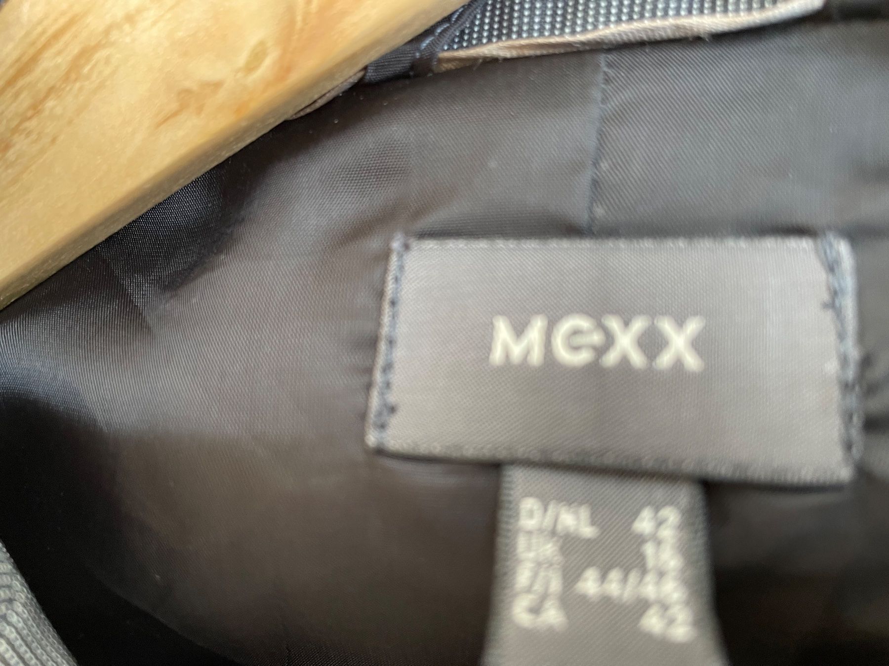 Mexx Completi & Tailleur: Damen Hosenanzug Mexx Gr 42 – Usato da Rüti ZH venduto da kar_xx9l 6