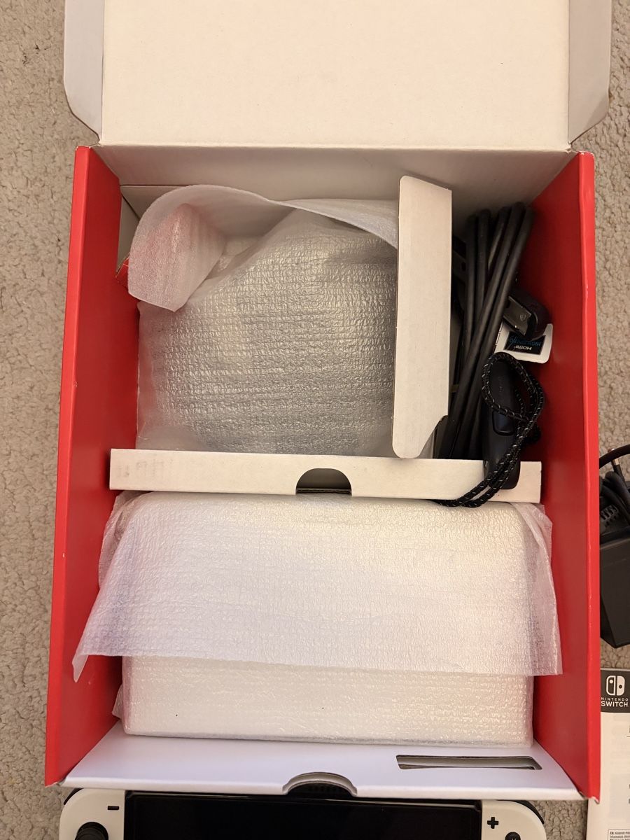 Nintendo Console: Nintendo Switch OLED Modell weiss mit Originalverpackung – Nuovo e nell'imballaggio originale da St.Gallen venduto da rslalfs 1