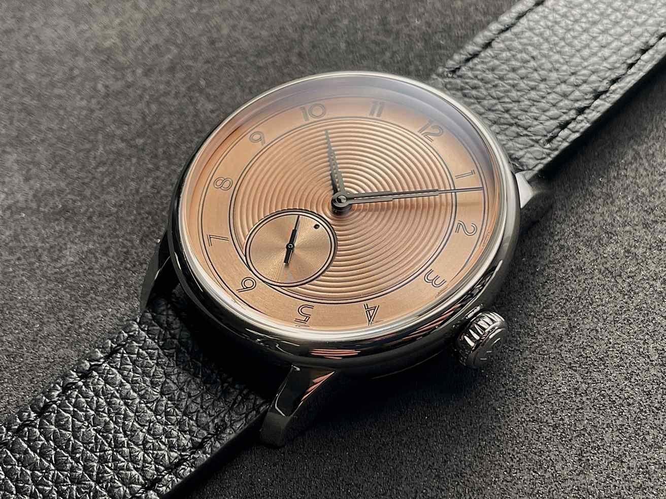 Louis Erard Orologi: Louis Erard La Petite Seconde Metropolis – Nuovo e nell'imballaggio originale da Luzern venduto da ChronoScope6004 2