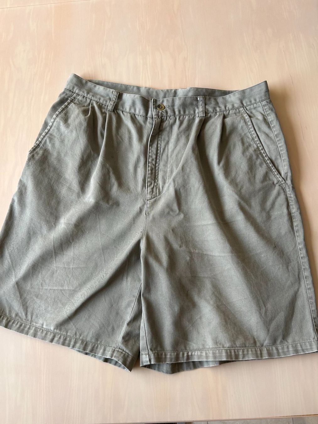 Hosen: Bermuda-Shorts, Gr.52 (L) – Gebraucht aus Russikon von Pebblybeach