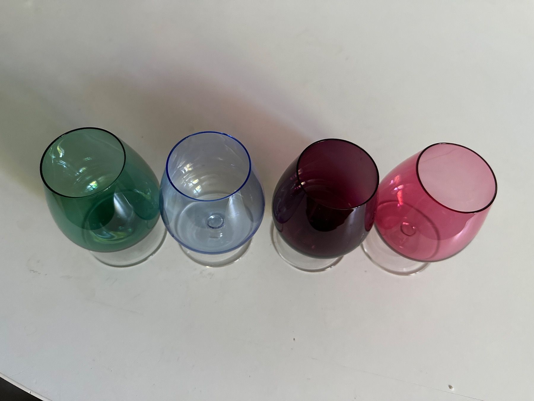 Verres: 4 verschiedenfarbige Gläser – D'occasion à Zürich par Chaeffeler