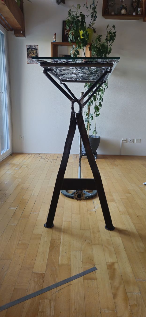 Tavoli: Designer Stehtisch  – Usato da Hedingen venduto da Scarfurt 2