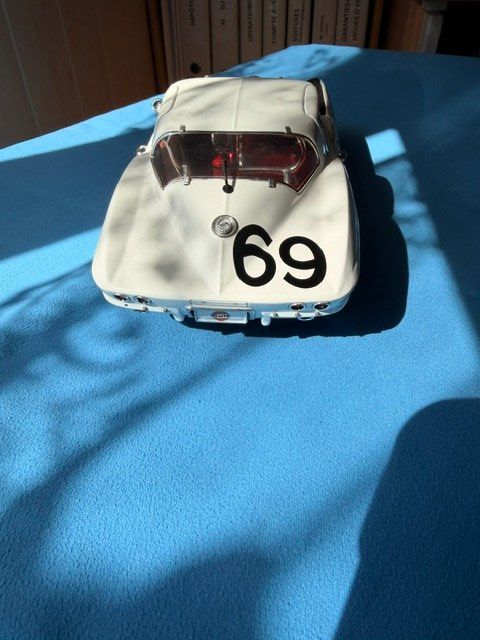 Exoto Modellini d'auto: CHEVROLER STINGRAY C2 EXOTO No.69 – Nuovo e nell'imballaggio originale da St-Imier venduto da frederique6 1
