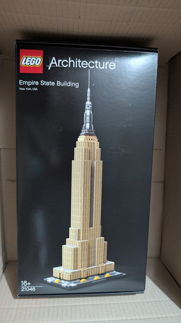 Lego Kit di costruzioni: Lego Empire State Building 21046 – Nuovo e nell'imballaggio originale da Muri AG venduto da Wedix