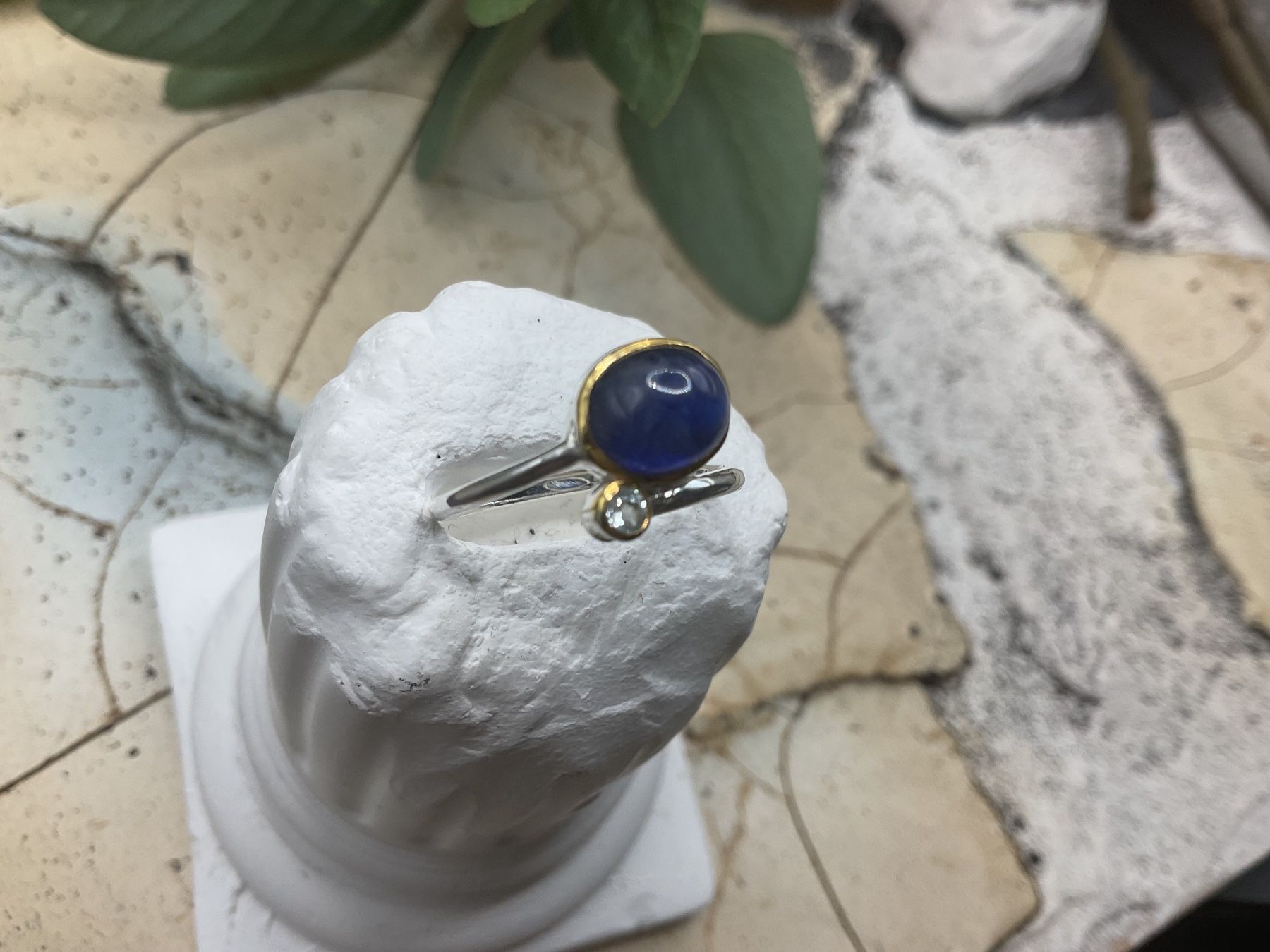 Anelli: Silberring mit Saphir Cabochon, Gr.54.5 – Nuovo (secondo la descrizione) da luzern venduto da Alpendorf1