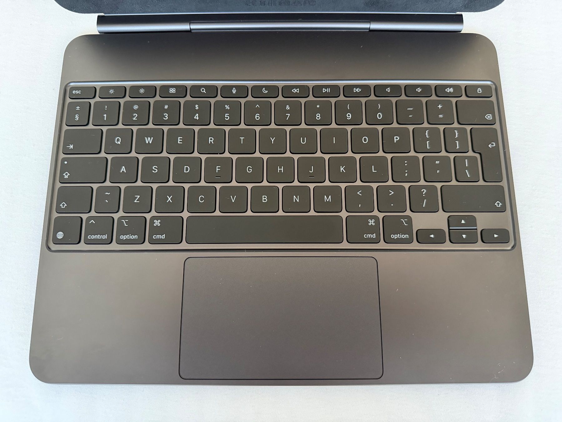 Apple Tastiere: IPAD MAGIC KEYBOARD 13 BLACK INTERNATIONAL KEYBOARD – Usato da Zürich venduto da ale_h22s 1