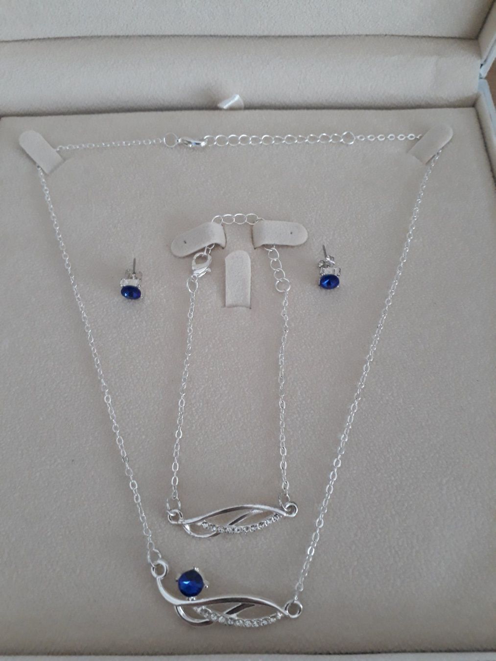 Catenine: Schönes, neues Schmuckset – Nuovo (secondo la descrizione) da Nottwil venduto da Janny77 1