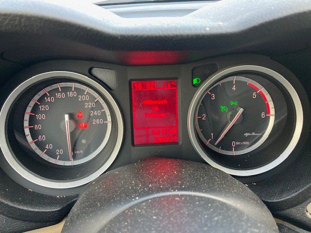 Alfa Romeo Automobili: Alfa Romeo 159 2.4 JTD-20V – Usato da Frauenkappelen venduto da Autohaus-Bern 4