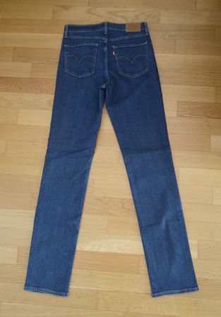 Levi's 724 High Rise Straight W28 L34 neuwertig 
