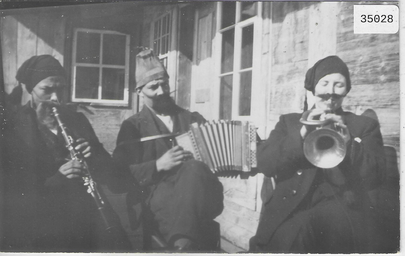 Cartoline postali: Fasnacht - Musiker – Usato da Ettingen venduto da Kartenplanet