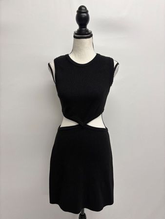 Superbe robe d'été MAJE va pour un 38 NEUVE