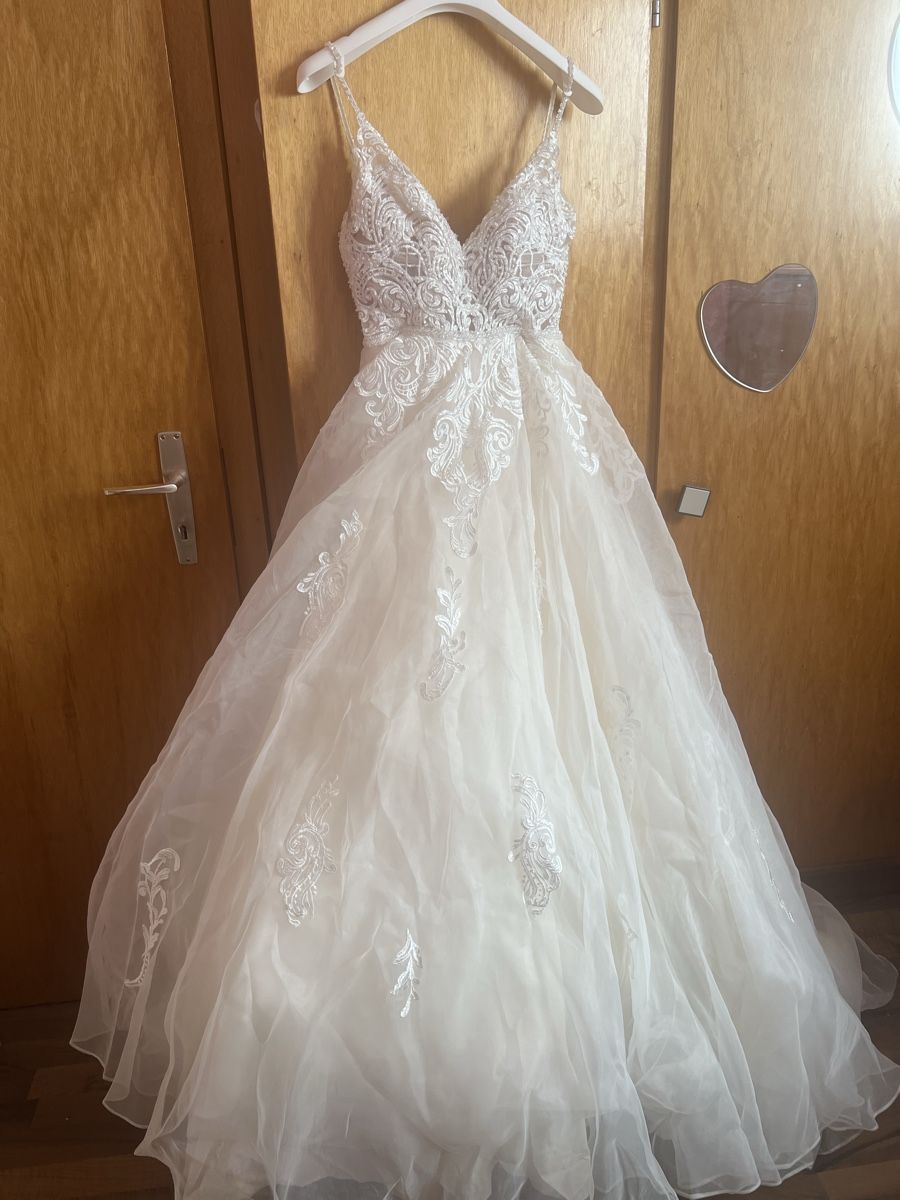 Robes: Robe de mariée 38 – D'occasion à Les verrieres par Andorus70 5