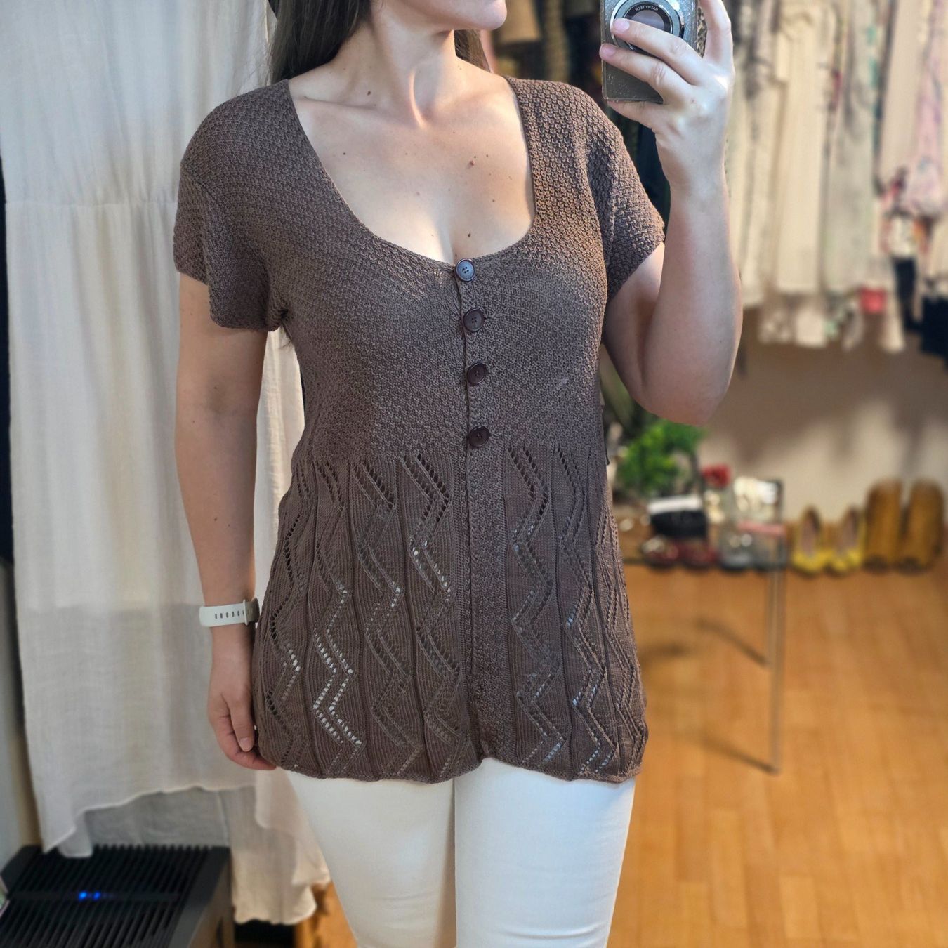 Camicette: Strickbluse braun mit Knöpfen Gr. 40/ L – Usato da Wald ZH venduto da CapLux