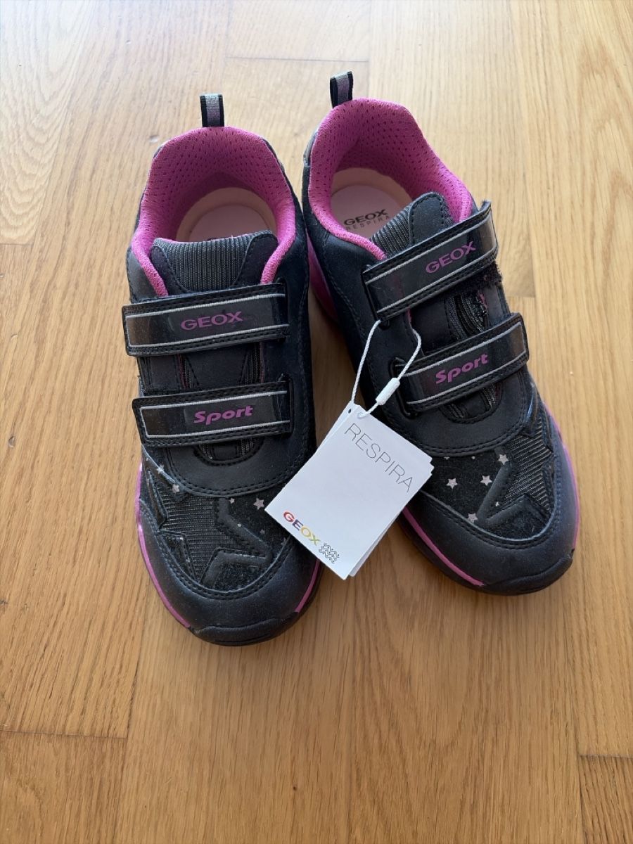Geox Scarpe per ragazze: Geox gr.36 – Nuovo (secondo la descrizione) da Andhausen venduto da bgy_y6xl