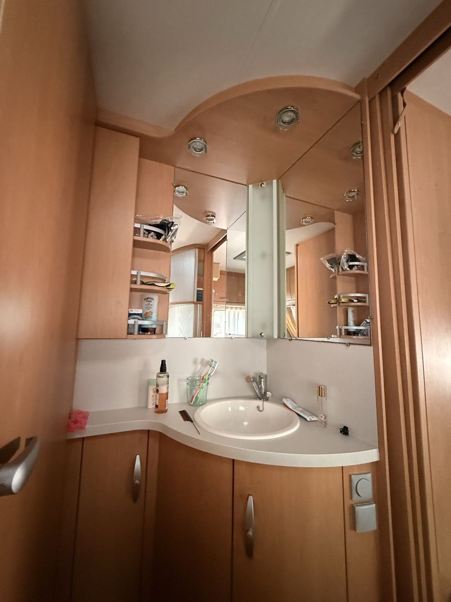 Knaus Véhicules de camping: Wohnwagen Knaus Südwind 550 TKM – D'occasion à Seewen SO par zah_mv5b