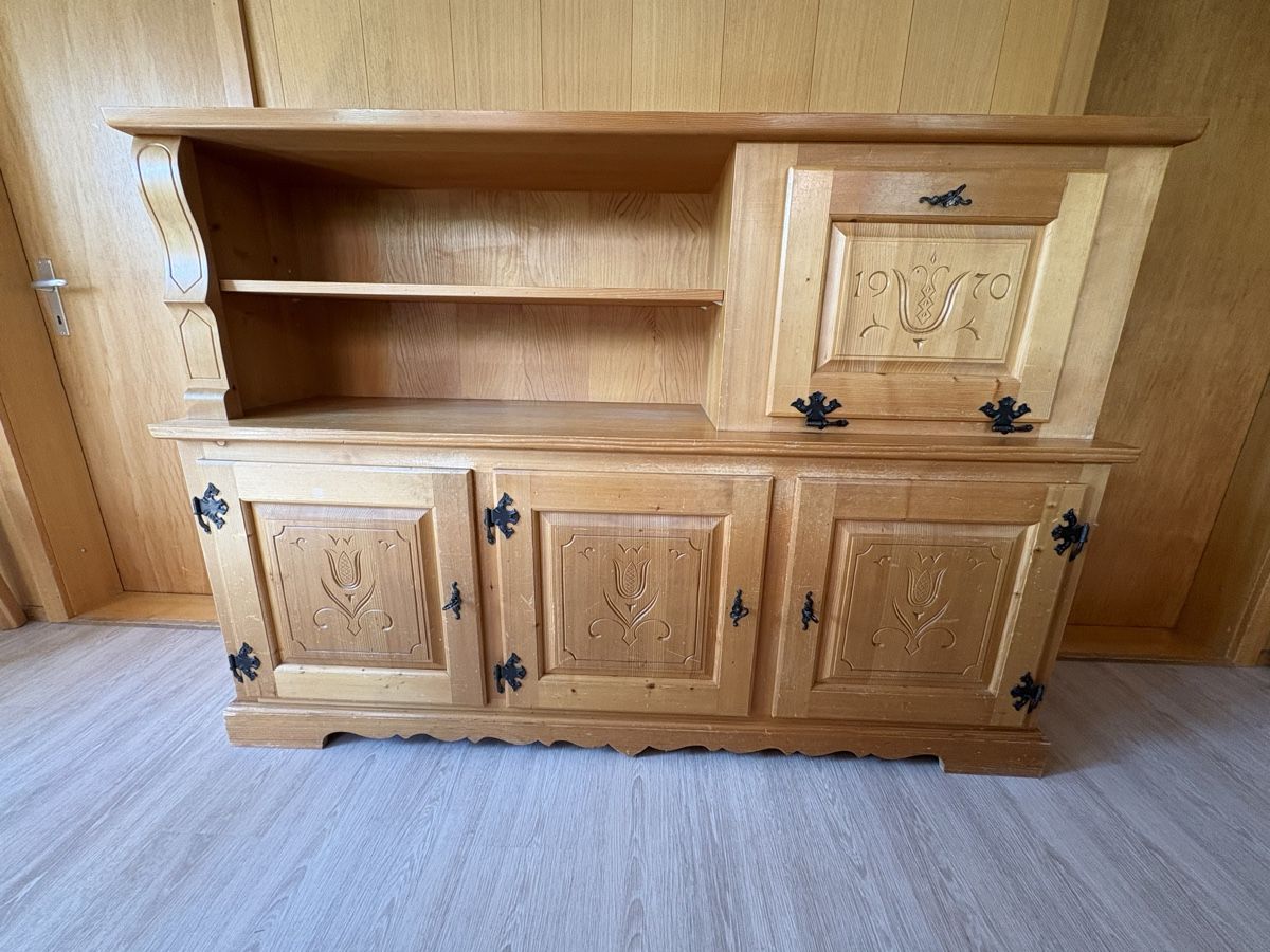 Buffets: Holzbuffet – D'occasion à Oberembrach par elf29