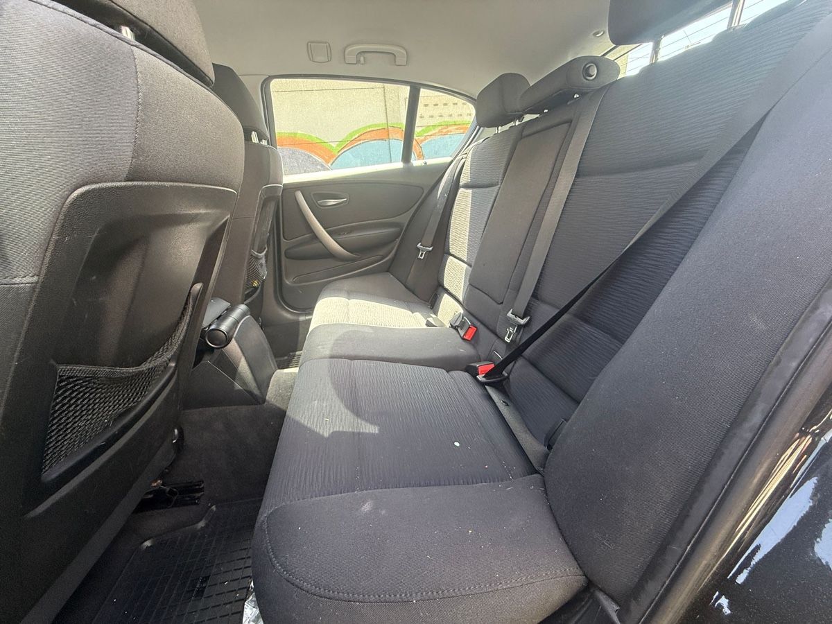 BMW Automobili: BMW 118i Benzin 2010 B05 – Usato da Amriswil venduto da Autocent 8