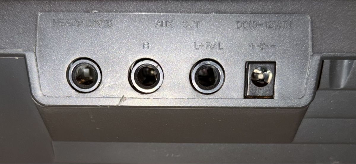Yamaha Musikinstrumente: Yamaha PortaSound PSS-680 – Gebraucht aus Basel von Lithoklast 3