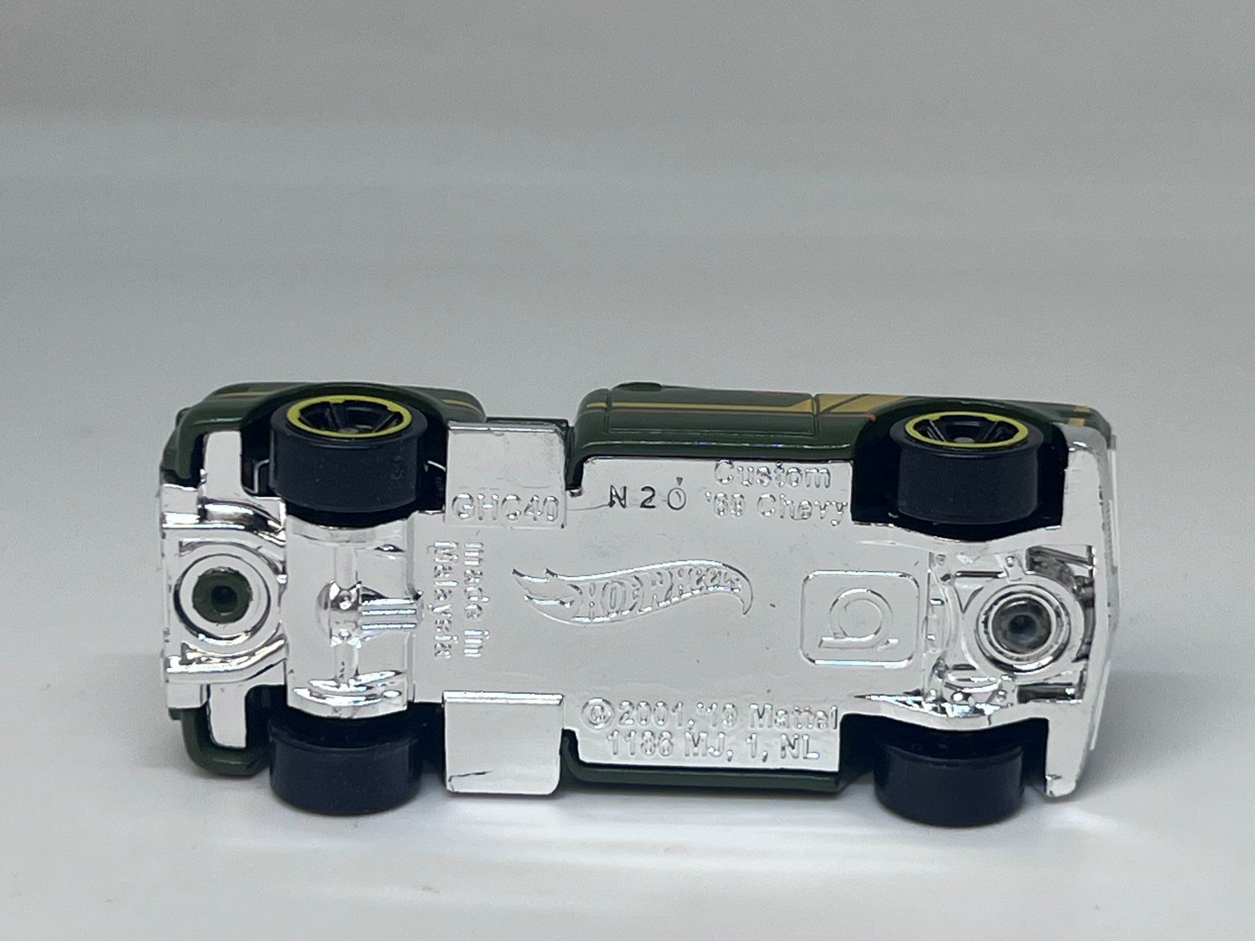 Hot Wheels Modellini d'auto: Hot Wheels '69 Chevy #453 – Usato da Wildegg venduto da LaaBoutique 3