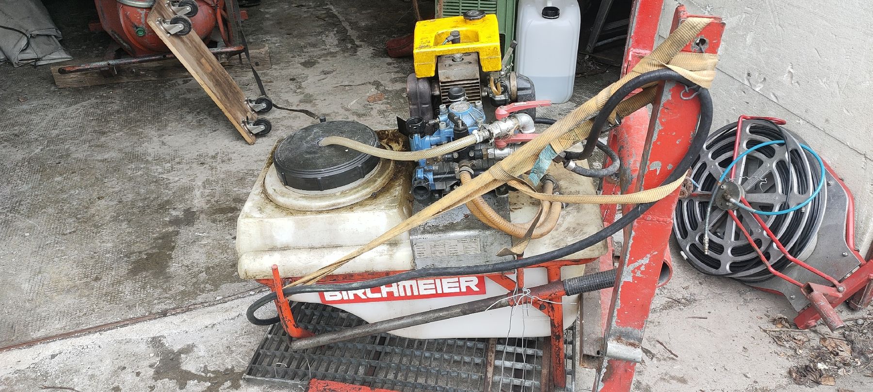 Birchmeier Tutte le macchine: pulvérisateur birchmeier – Usato da Leytron venduto da Vitipro