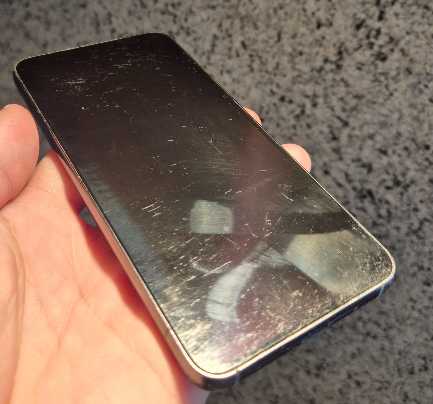 Samsung Portables: Samsung Galaxy S22 – Défectueux à Grenchen par fbl_2rfn 4