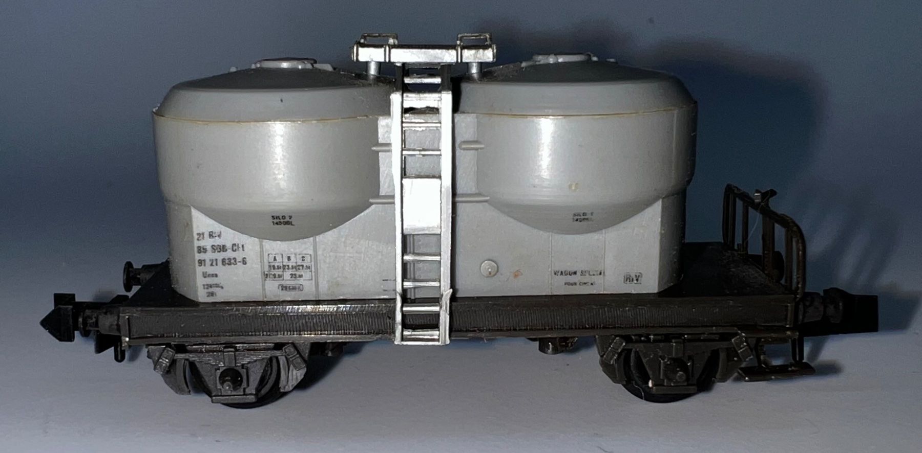 Swiss Modellini di ferrovie: Swiss Toys, Silo-Güterwagen der SBB – Usato da Basel venduto da jonnyhaas 1
