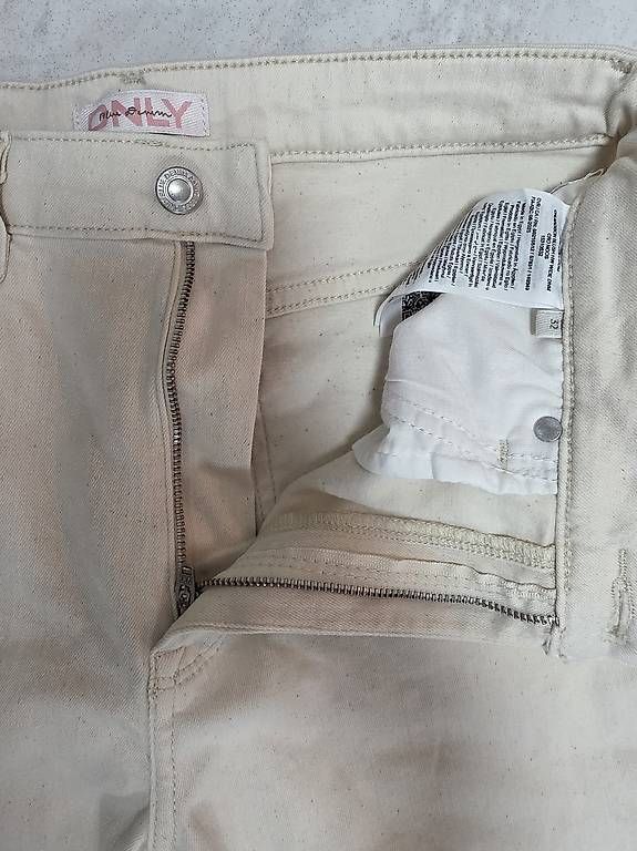 Jeans: Jeans Gr. 40, L 32 – Nuovo e nell'imballaggio originale da Frauenfeld venduto da nhn_j68w 1