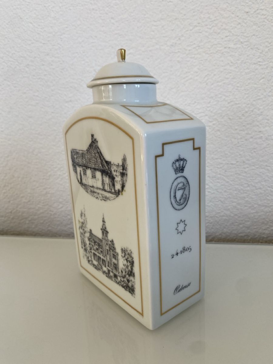 Set di piatti: Dänische Teedose mit Deckel von Bing & Grondahl – Usato da Villmergen venduto da Fabiola22 2