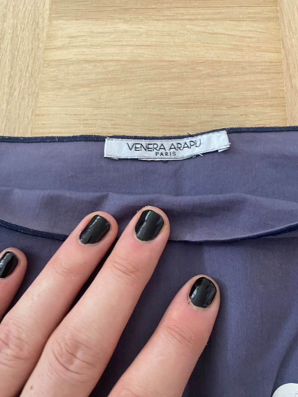 Gonne: Rock von Designerin Venera Arapu – Usato da Zürich venduto da Basilou98 2