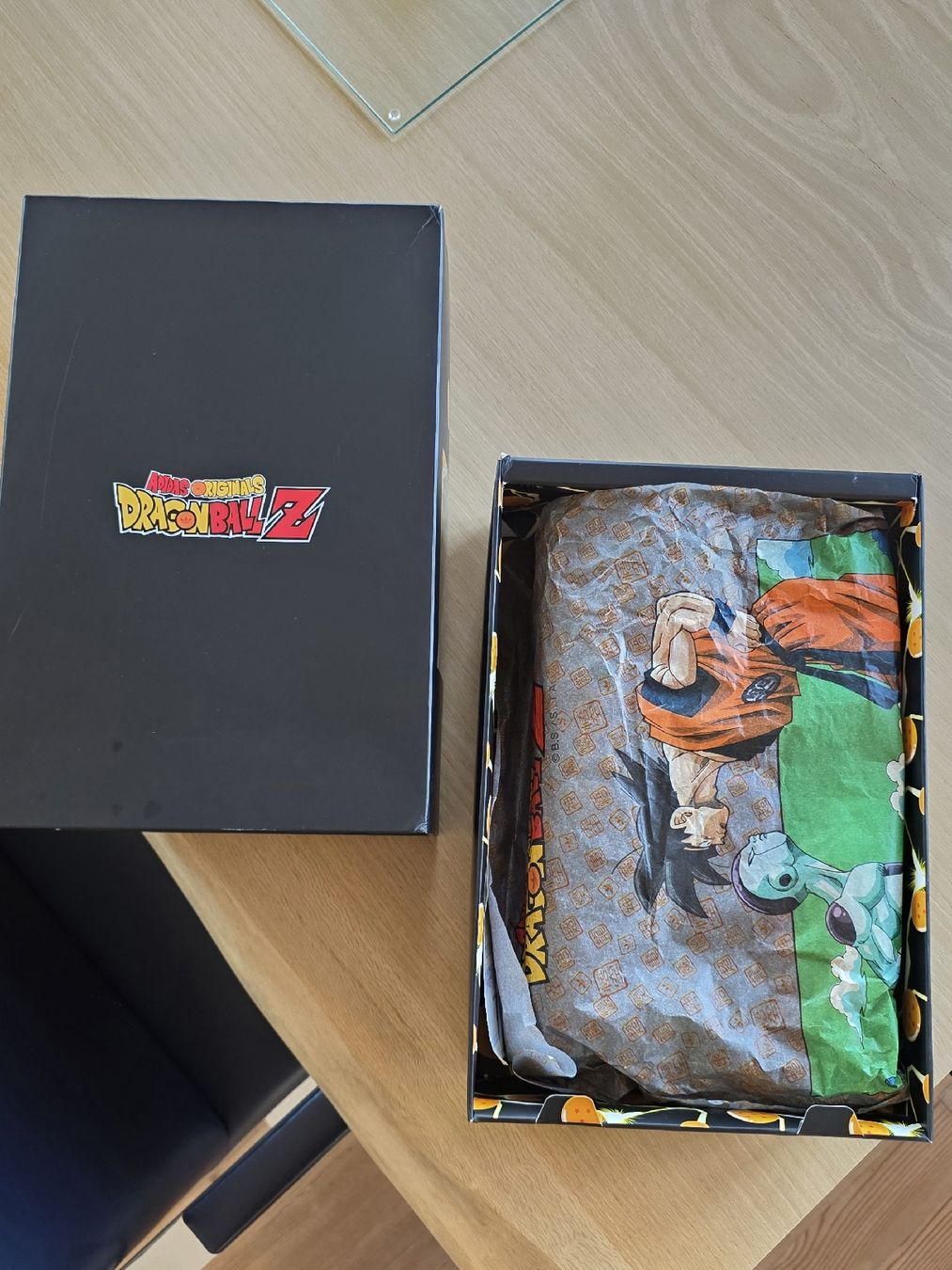 Adidas Herrenschuhe: Adidas Dragonball Son Goku Gr. 42.5 – Neu und originalverpackt aus St. Gallen von tag_rwn9 7