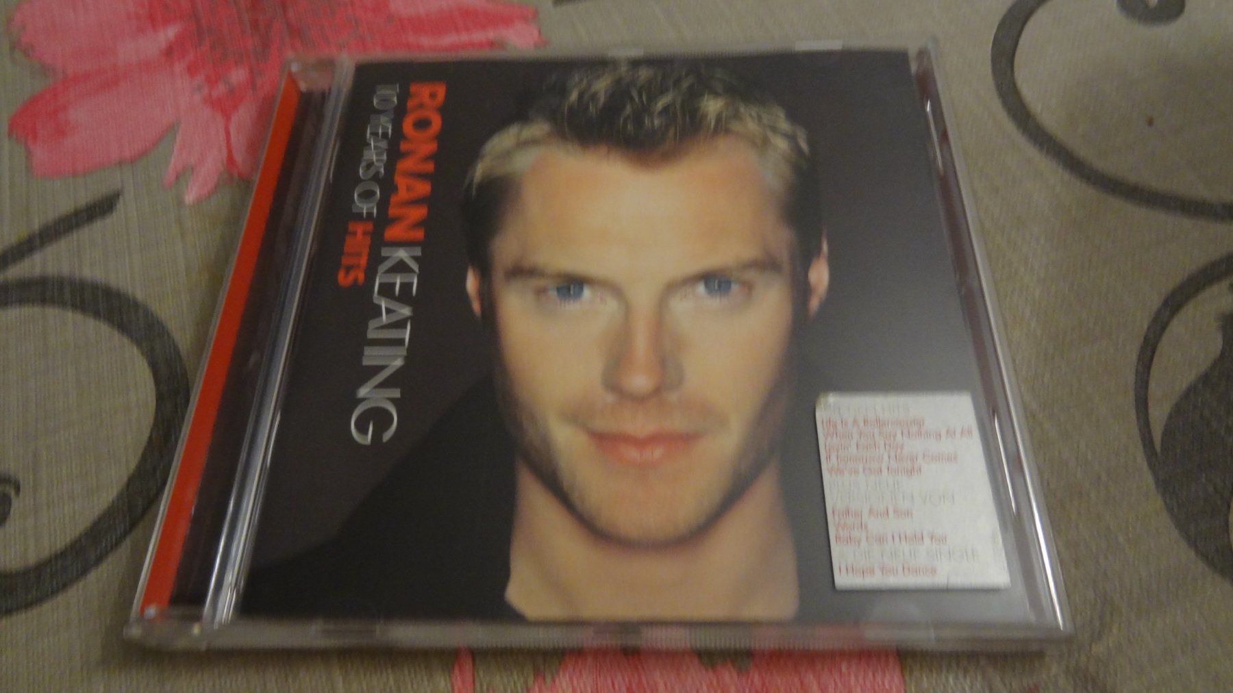CD: Ronan Keating - 10 Years of Hits CD – Usato da Olten venduto da Disc-Ausverkauf