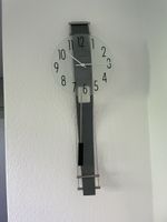 Hermle Quarz-Pendelwanduhr anthrazit 80.5 x 27 cm neuwertig