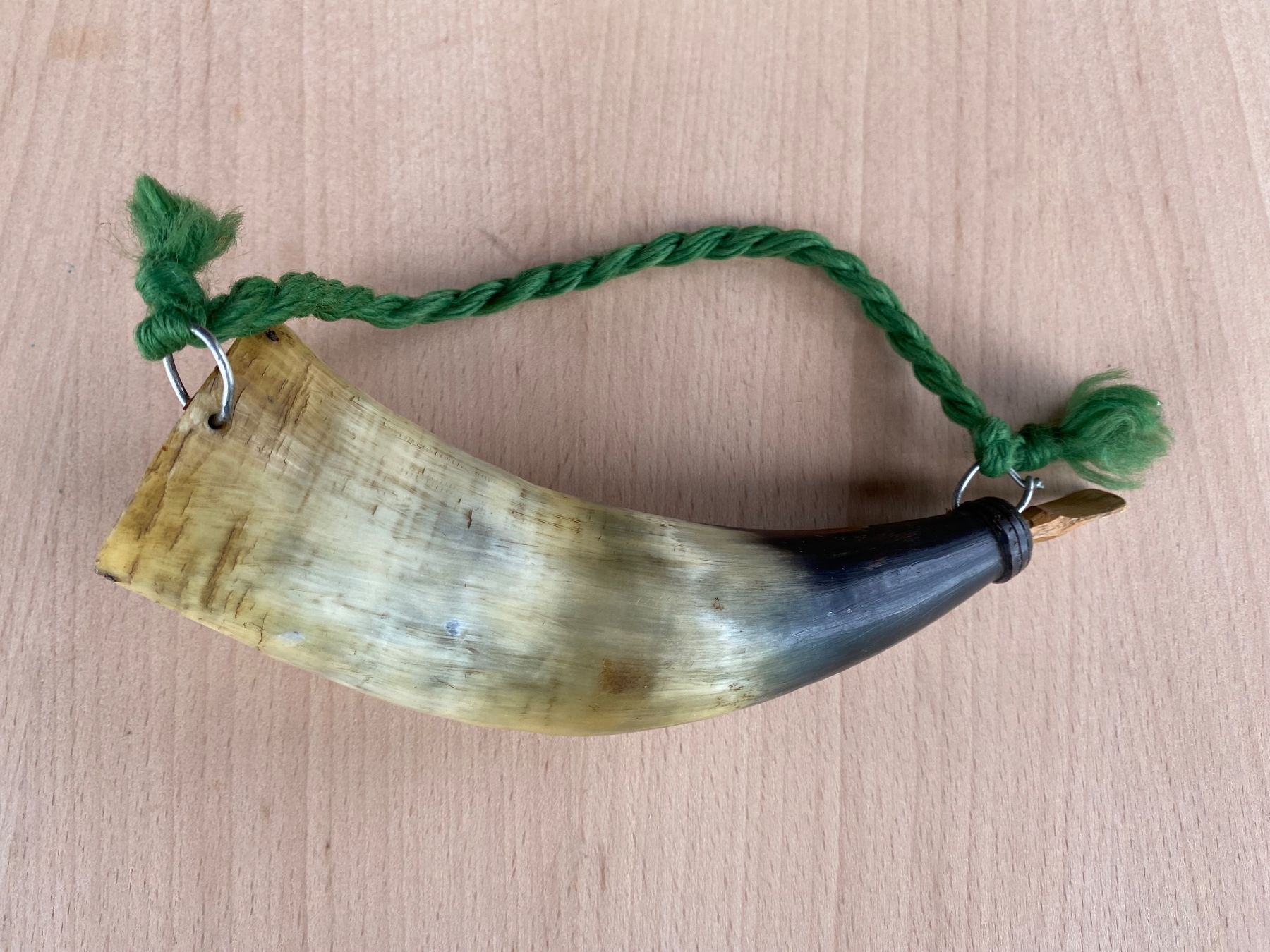 Uniformen: schönes antikes Bündner Pulverhorn – Gebraucht aus Feldbach von Olive1