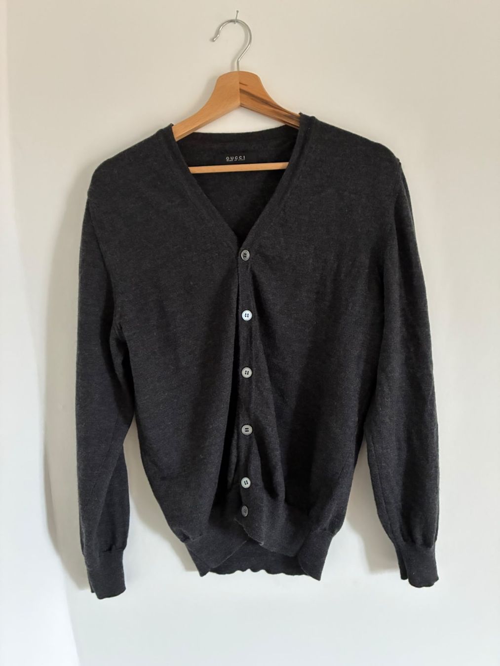 Gucci Gilet & Giacche: Cardigan gris Gucci – Usato da Epesses venduto da rom_r925