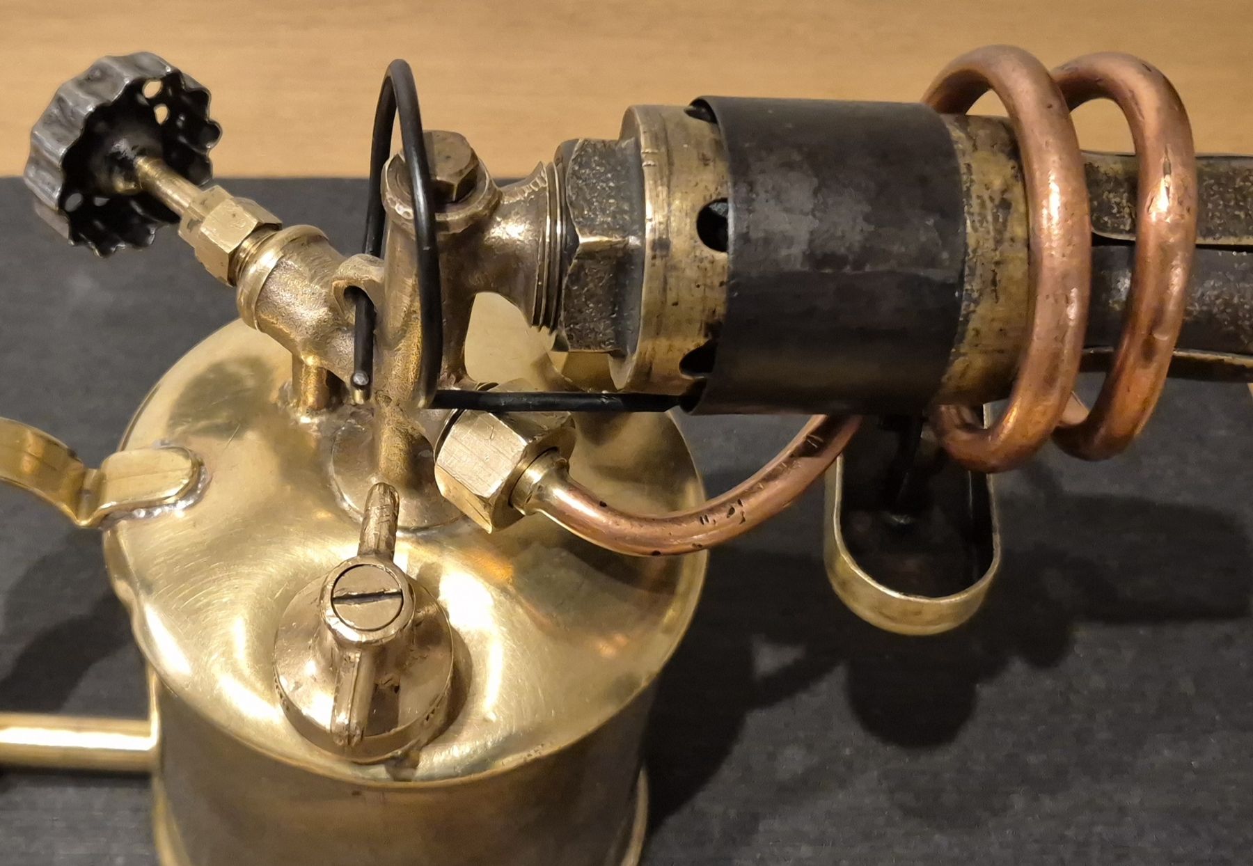Tutti gli attrezzi: Antike schweizer Lötlampe – Usato da Au ZH venduto da Nostronomo 5