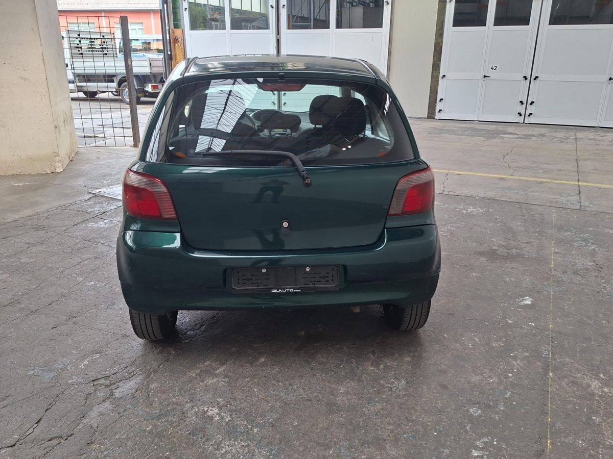 Toyota Automobili: Vendo Toyota Yaris 1.3 – Usato da Canobbio venduto da rox_l8br 1
