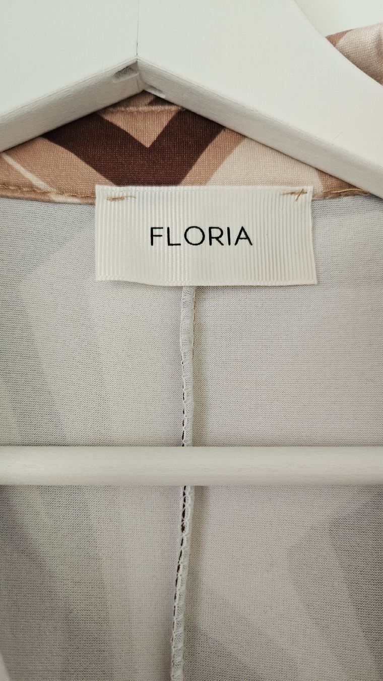Chemisiers: Schöne beige Bluse mit Muster – D'occasion à Hettlingen par Leaena279 3