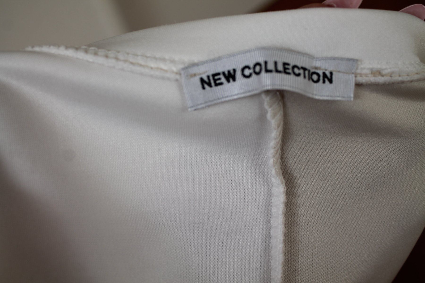 Maglioni & Felpe: Trendiger leichter Pullover, Beige/Weiss, Oversize Look – Nuovo e nell'imballaggio originale da Hüttwilen venduto da pinti55 5