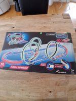 Magic Traxx Glow Rennbahn mit Lichteffekten, 50 teilig