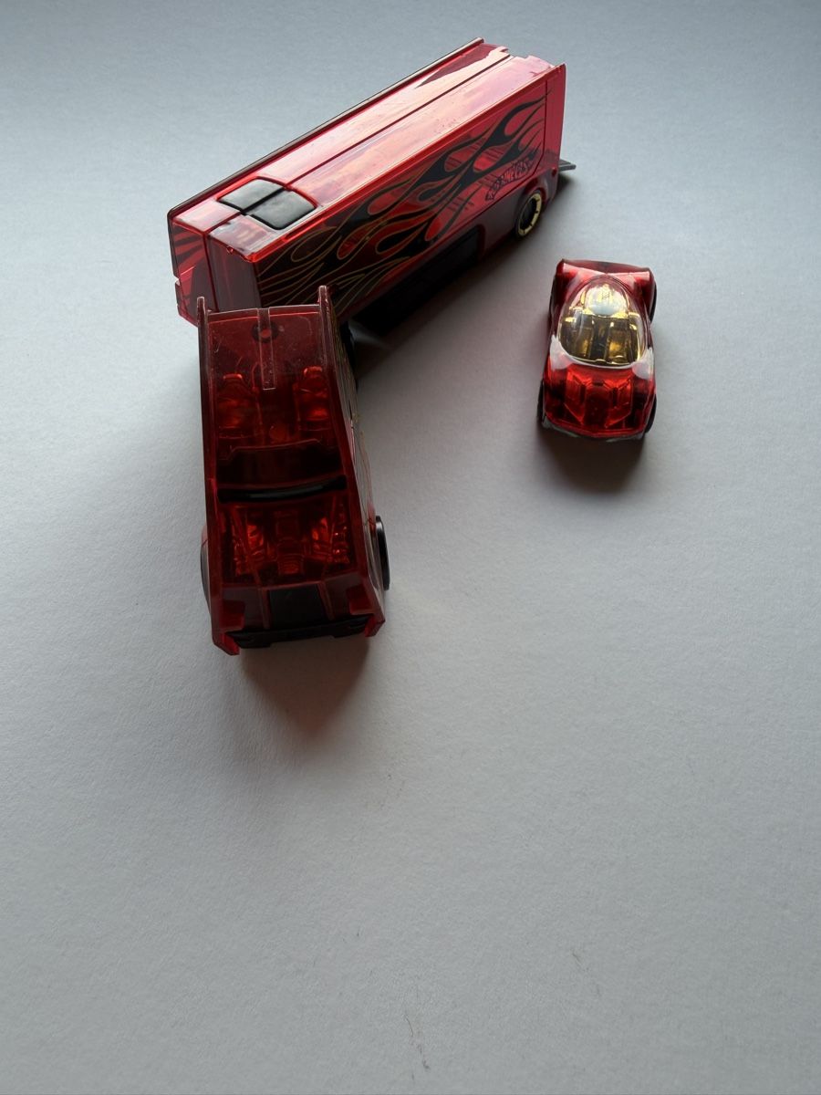 Hot Wheels Giocattoli: Hot Wheels V-Rroom! – Usato da Beinwil am See venduto da Tobi-Wied