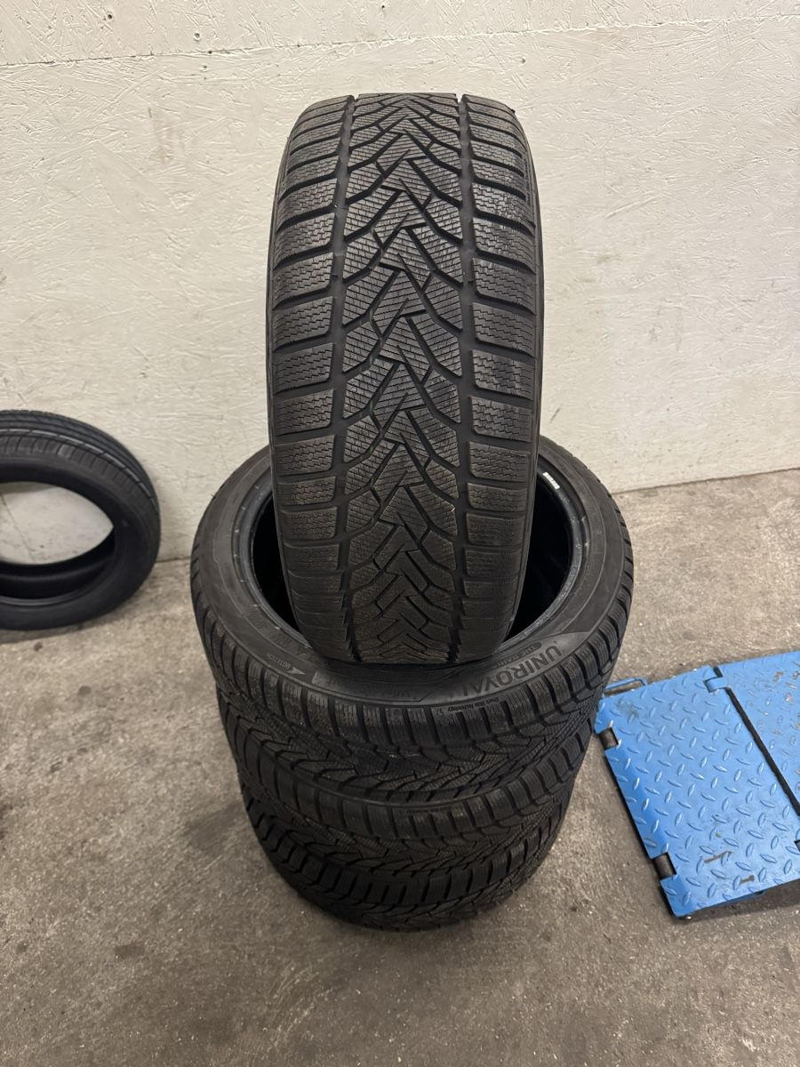 Pneus & Kompletträder: Winterreifen 245/40R19 – Gebraucht aus Aristau von 020214 1