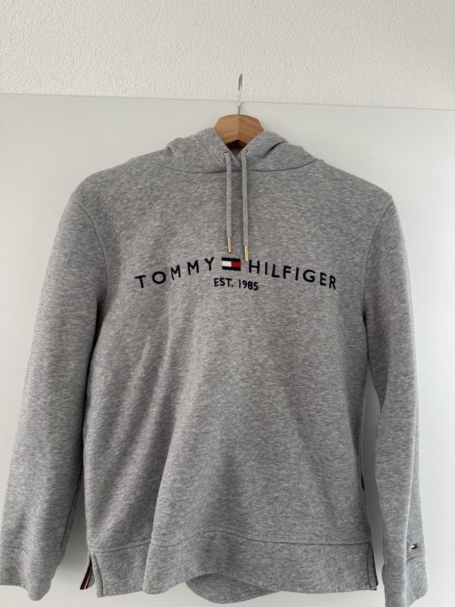 Tommy Hilfiger Pullover & Sweatshirts: Tommy Hilfiger Hoodie – Gebraucht aus Ruswil von Sandra18931995
