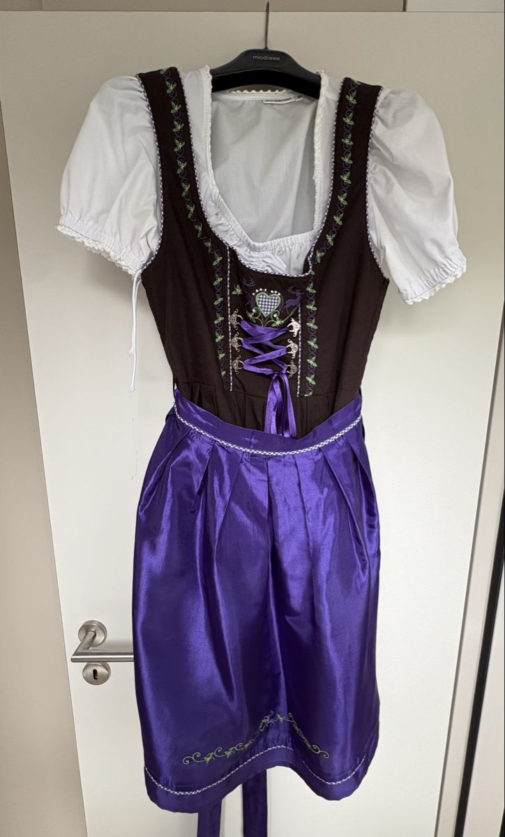 Kleider: Dirndl Dunkelbraun – Gebraucht aus Bülach von Manu234