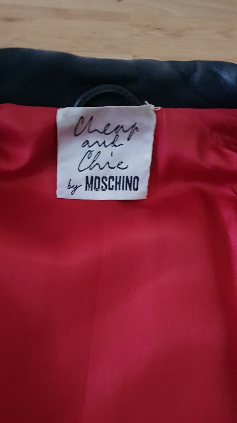 Moschino Giacche: Kurze Leder Jacke Moschino – Nuovo (secondo la descrizione) da Safenwil venduto da FlyingFighter 3
