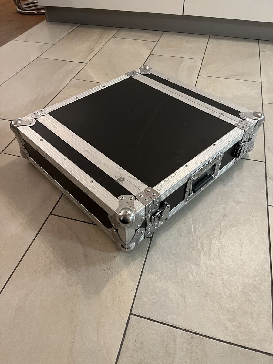 Topcase: Audiocase/Hardcase/Flightcase – Usato da Oftringen venduto da Beatpower 4