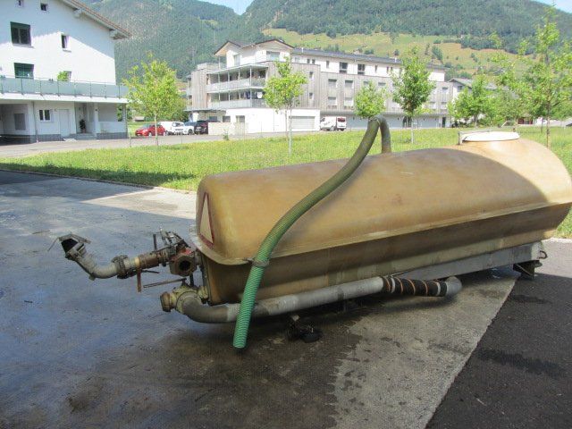 Alle Maschinen: Schweizer Pumpfass/Güllenfass – Gebraucht aus Alosen von RF21 4