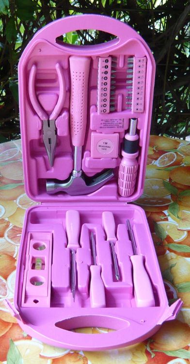 Tussi On Tour Werkzeugkoffer (Barbie Stil)