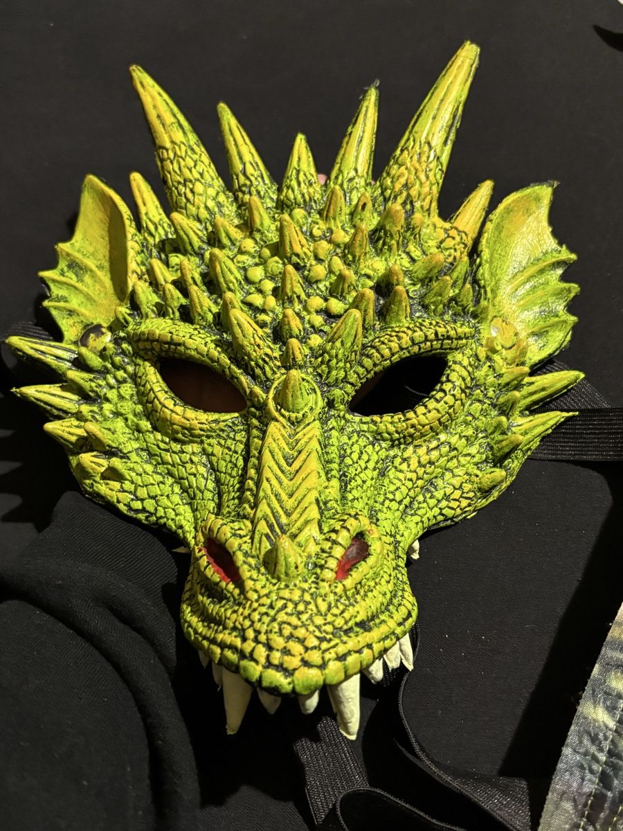 Costumi: Costume Accessoires Dragon – Usato da Le locle venduto da cla_nv8m 1